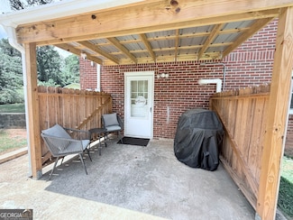 115 Pine Tree Dr, Fayetteville, GA 30214
