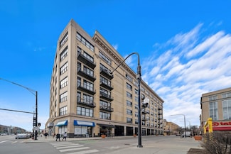 1601 W School St Unit 504, Chicago, IL 60657