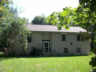 11518 N Prince Charming Way, Cromwell, IN 46732