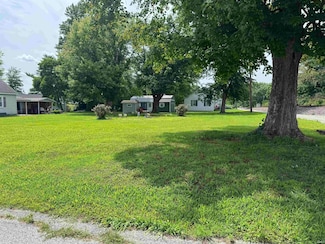211 N Center St, Princeton, IN 47670