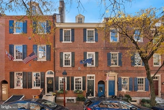 524 Delancey St, Philadelphia, PA 19106