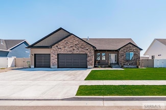 374 Saddle Rock Ln, Idaho Falls, ID 83401