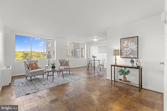 6641 Wakefield Dr Unit 506, Alexandria, VA 22307