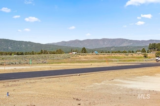 L3 B1 Lazy River St, Cascade, ID 83611