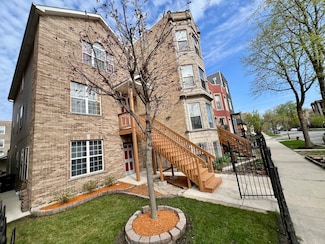 1450 N Talman Ave, Chicago, IL 60622