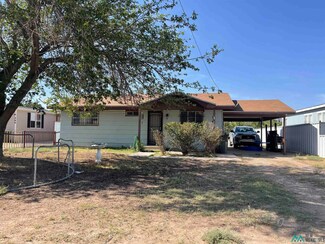 506 Pompa St, Carlsbad, NM 88220