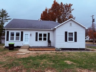 102 E Virginia Rd, Arenzville, IL 62611