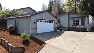 929 SE Loren Ln, Toledo, OR 97391