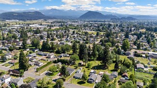 1918 Mchugh Ave, Enumclaw, WA 98022
