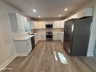 25 W Cooper Dr, Panama City, FL 32404