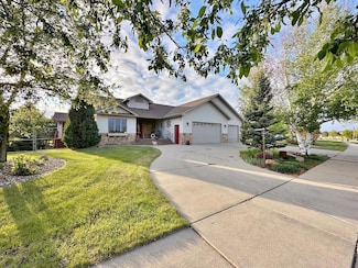 2900 8th St SE, Minot, ND 58701