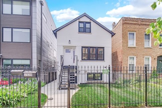 1520 N Campbell Ave, Chicago, IL 60622