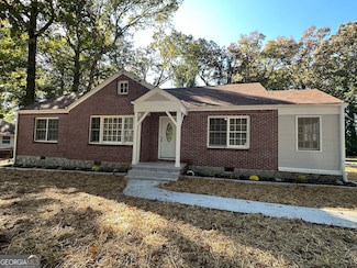 718 N Hairston Rd, Stone Mountain, GA 30083
