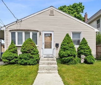 320 Beverage Hill Ave, Pawtucket, RI 02861