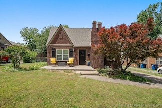 1648 S Columbia Place, Tulsa, OK 74104