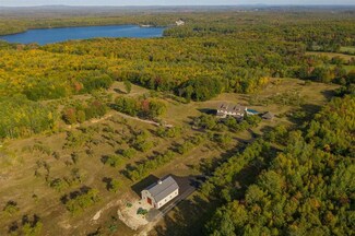 159 Meaderboro Rd, Farmington, NH 03835