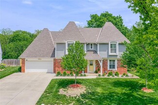 10407 Bradshaw St, Lenexa, KS 66215