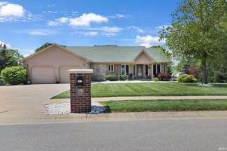 207 Meadows Dr, Greentown, IN 46936