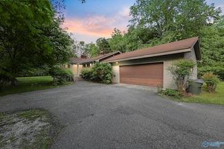 12303 SE North Shawdee Rd, Huntsville, AL 35803