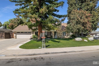 4300 Woodlake Dr, Bakersfield, CA 93309