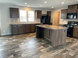 376 Laurel Oak Ln Unit 376, Willis, MI 48191