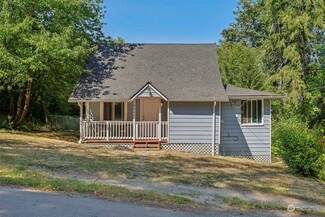 6300 NE Pear St, Suquamish, WA 98392