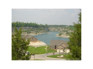 6008 Boulder Pass, Jeffersonville, IN 47130