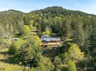 486 Wildwood Rd, Eastsound, WA 98245