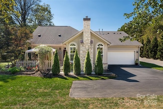 28 Craggy Vista Dr, Swannanoa, NC 28778