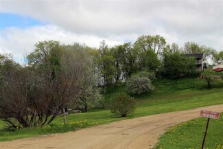 W8982 Winters Rd, Wonewoc, WI 53968