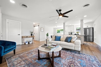 616 Bissonet Ln, Austin, TX 78752