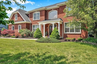 81 Hidden Oaks Ct, Grand Island, NY 14072