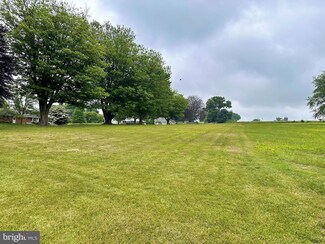222 W Fritz Ave, Quarryville, PA 17566