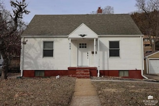 608 Bertrand St, Manhattan, KS 66502