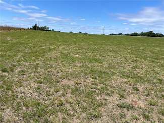 3338 Troy Mills Blvd, Coggon, IA 52218