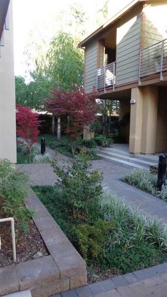 908 Sakura Dr Unit 32, San Jose, CA 95112