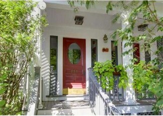 221 Harvard St Unit 1, Cambridge, MA 02139