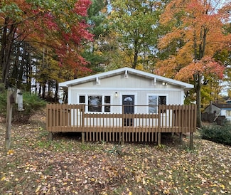 17692 Lake Dr, Barryton, MI 49305