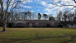1095 N Merrimac Dr, Fitzgerald, GA 31750
