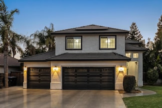 2223 S Stevenson Ct, Visalia, CA 93277