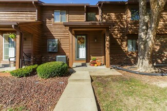 12 Cedar Grove Ct, Saint Charles, MO 63304