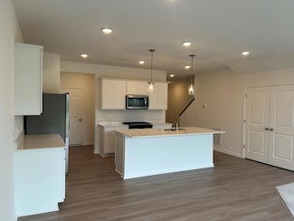 10369 Glacier Ln N, Maple Grove, MN 55369