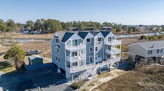 2934 Main St, Chincoteague Island, VA 23336