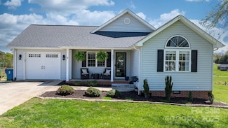 4808 Thoreau Dr, Conover, NC 28613