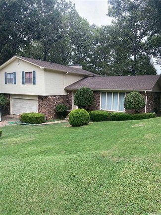 1408 Kings Mountain Dr, Little Rock, AR 72211