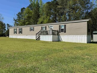 16 Taylor Rd, Brantley, AL 36009