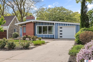 1141 S 48th St, Lincoln, NE 68510