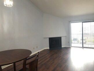 10075 Westpark Dr Unit 63, Houston, TX 77042