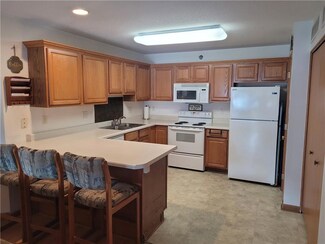 1325 SE 6th St Unit 101, Grimes, IA 50111