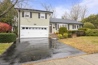 36 Willow Way, Wanaque, NJ 07465